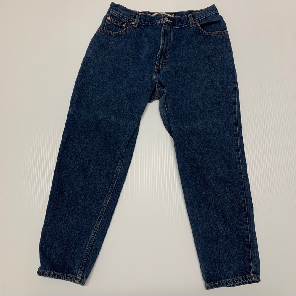 LEVI’S 550 CLASSIC RELAXED TAPERED JEANS
